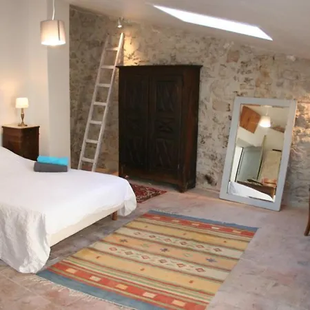 Character Filled House Overlooking The River Cesse